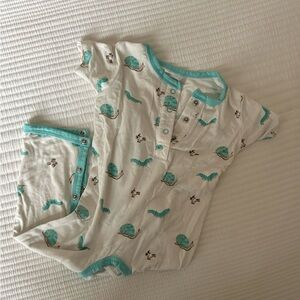 Kyte Baby 12-18 mo snail/mushroom/caterpillar print onesie